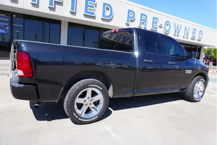 $17388 : Ram 1500 2017 4x2 Express 4d image 6