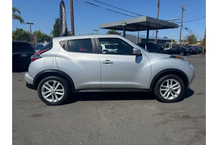 $13998 : 2015 JUKE S image 9