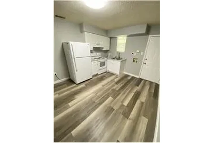 $1350 : Rental property with 2 bedro image 4