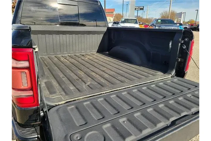 $38950 : Ram 1500 2020 4x4 Laramie Lo image 8