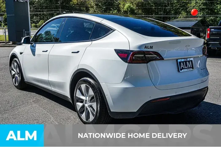 $31920 : Tesla Model Y 2022 AWD Long image 5