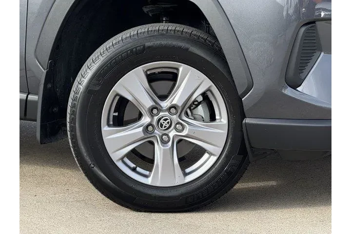 $32989 : Toyota RAV4 2025 XLE 4dr SUV image 3