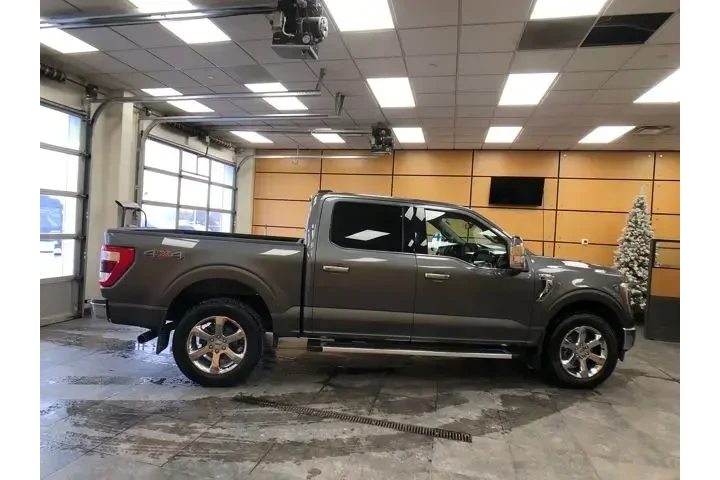 $38925 : Ford F-150 2023 4x4 Lariat 4 image 8