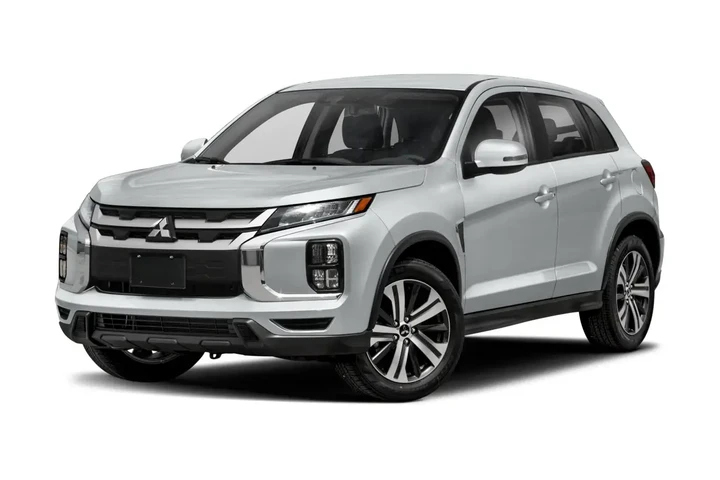 $19723 : Mitsubishi Outlander Sport 2 image 1
