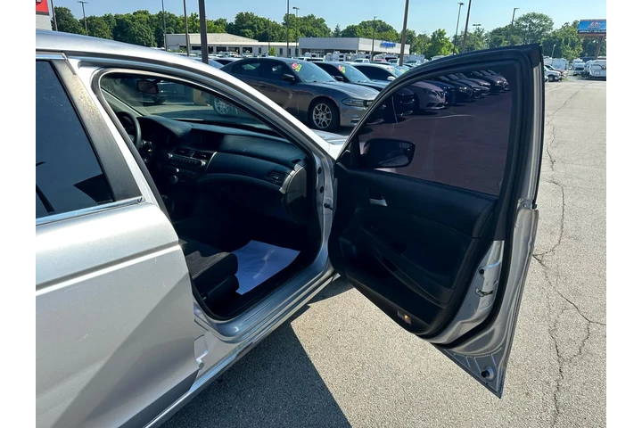$7980 : 2011 Accord Sdn 4dr I4 Auto LX image 8