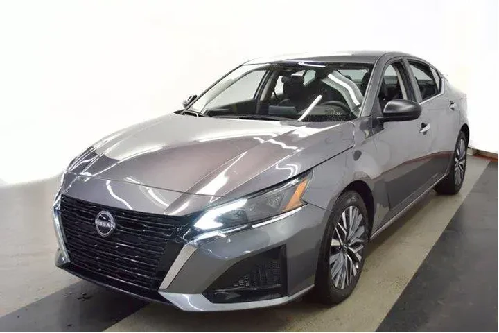 $21994 : Nissan Altima 2025 2.5 SV 4d image 4