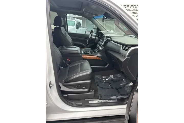 $32988 : Chevrolet Tahoe 2018 4x4 Pre image 6