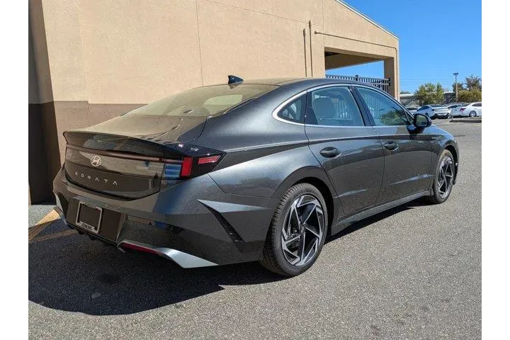$29897 : Hyundai SONATA 2024 SEL 4dr image 4