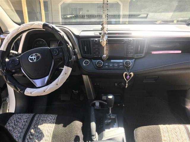 $15000 : 2018 Toyota RAV-4 XLE image 4