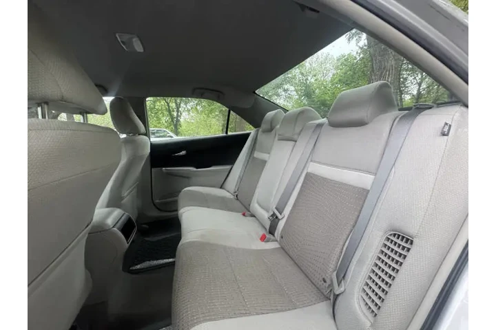 $7999 : 2014 Camry Hybrid LE image 8