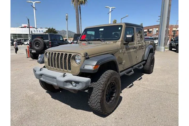 $29345 : Jeep Gladiator 2020 4x4 Spor image 3