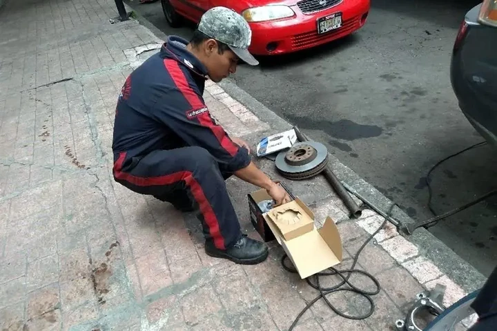 Mecanico automotriz image 4