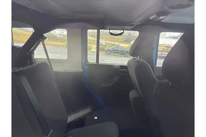 $15988 : Jeep Wrangler Unlimited 2015 image 10