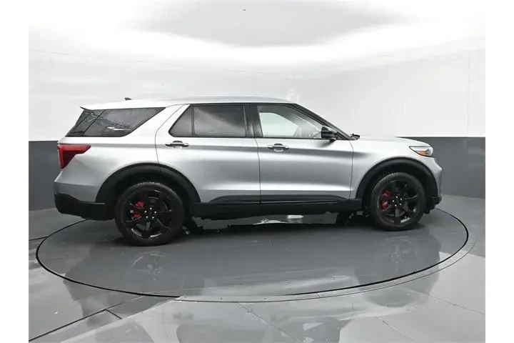 $33977 : Ford Explorer 2022 AWD ST 4d image 4