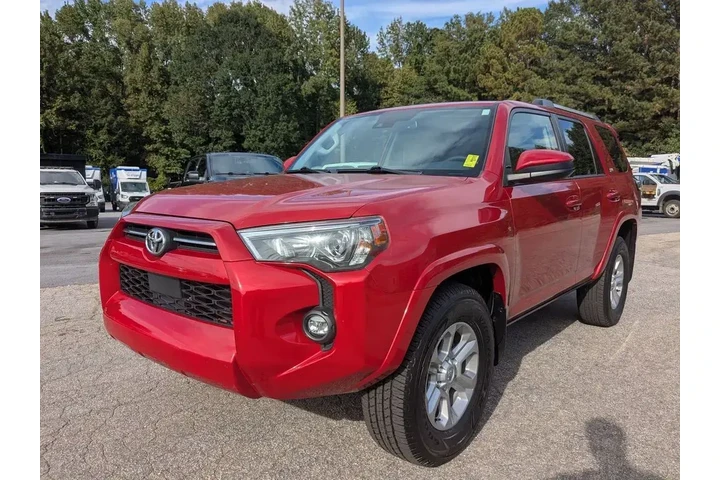 $35991 : Toyota 4Runner 2024 4x2 SR5 image 2