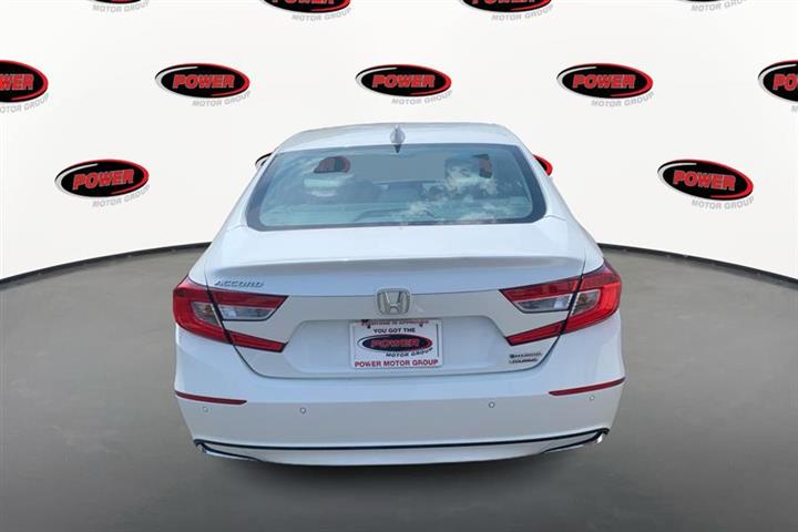 $22895 : Used 2018 Accord Hybrid Touri image 10