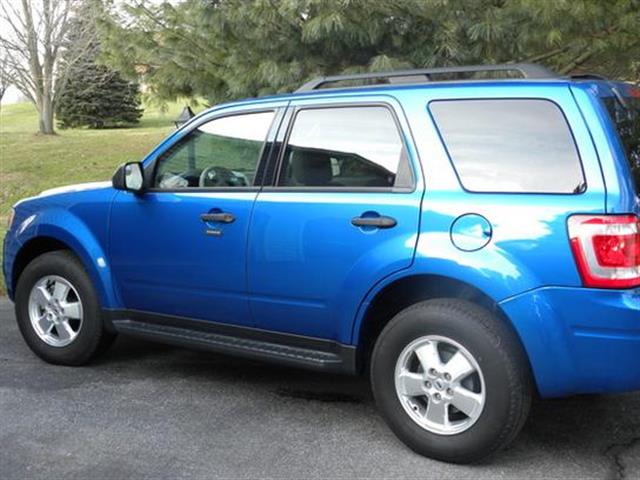 $3500 : 2011 FORD ESCAPE XLT SUV image 3