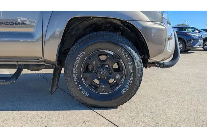 $14495 : Toyota Tacoma 2014 4x2 PreRu image 10