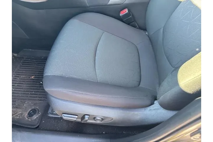 $28195 : Toyota RAV4 2023 XLE 4dr SUV image 9