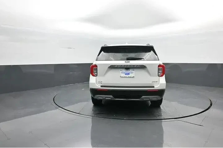 $35412 : Ford Explorer 2024 AWD XLT 4 image 6