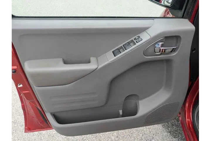 $10095 : Nissan Frontier 2016 4x2 S 4 image 9