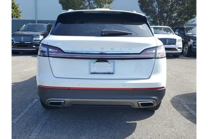 $27990 : Lincoln Nautilus 2023 Standa image 5