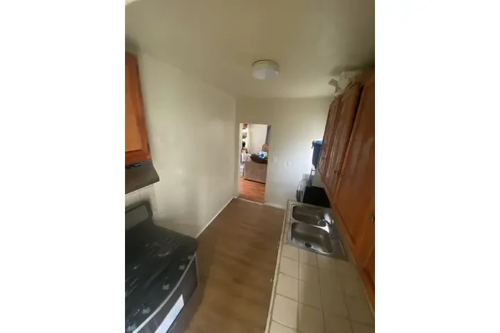 $1350 : 🏠 CUARTO EN RENTA image 1