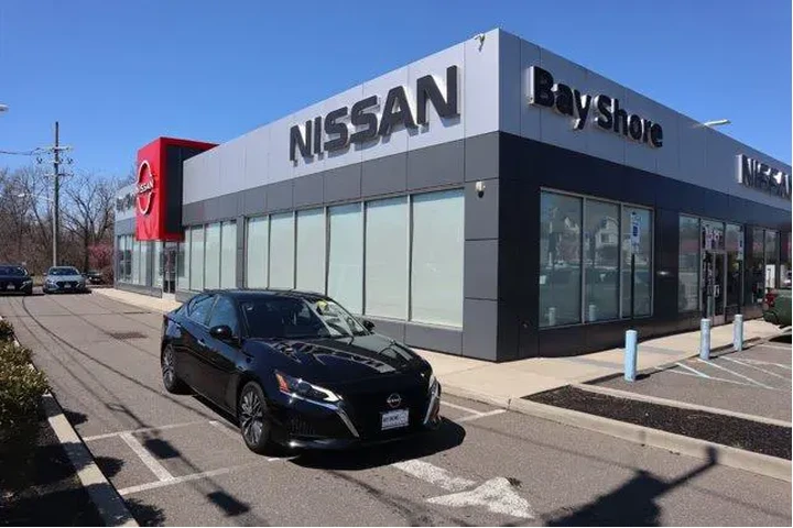 $18585 : Nissan Altima 2023 2.5 SV 4d image 1