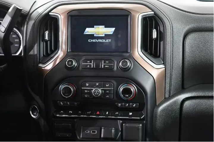 $32455 : Chevrolet Silverado 1500 202 image 9