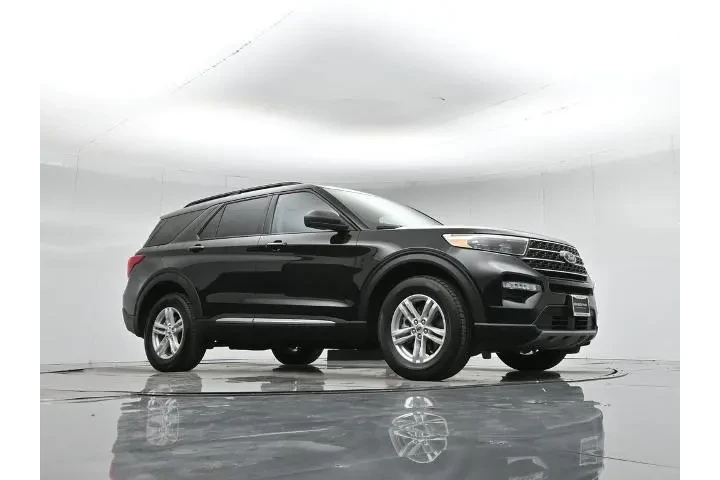 $32200 : Ford Explorer 2024 AWD XLT 4 image 4
