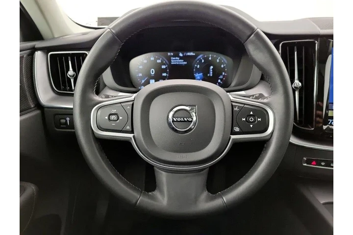$24998 : Volvo XC60 2020 AWD T5 Momen image 10