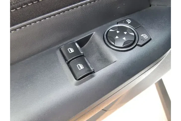 $26834 : Ford Mustang 2024 EcoBoost 2 image 10