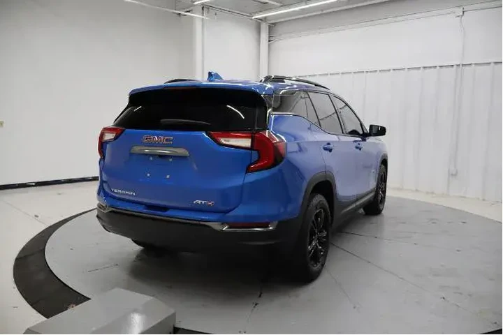 $27995 : GMC Terrain 2024 AWD AT4 4dr image 4