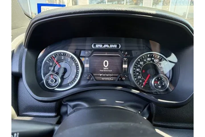 $39389 : Ram 1500 2024 4x4 Big Horn 4 image 10