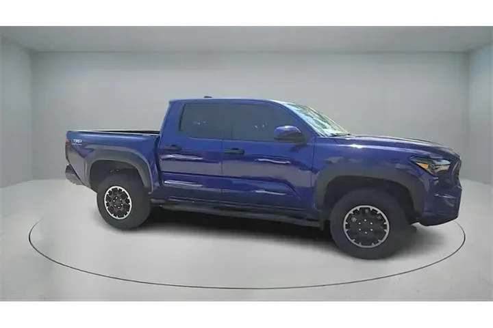 $38307 : Toyota Tacoma 2024 4x4 TRD O image 2