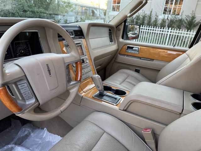 $8888 : 2008 Navigator image 10