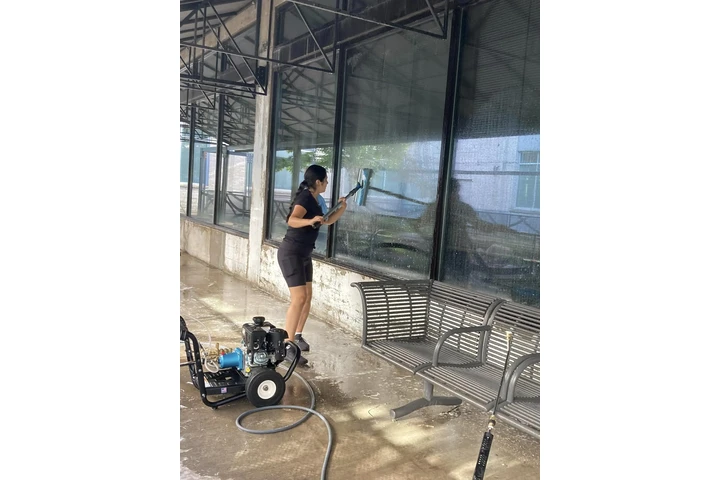 Lalis Cleaning Service LLC image 5