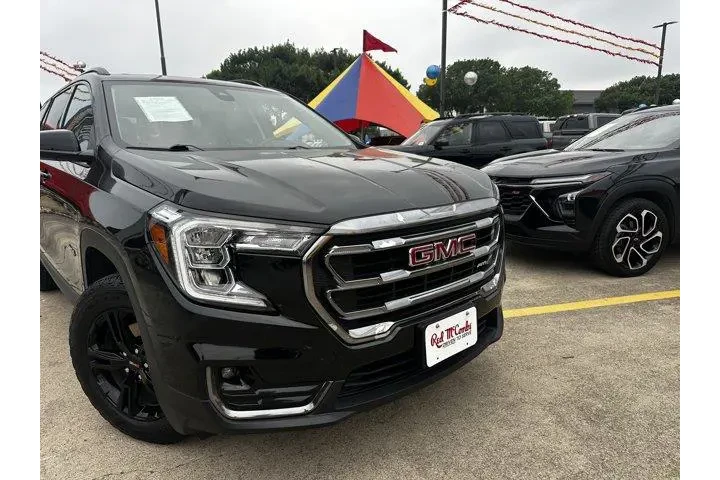 $28406 : GMC Terrain 2024 AWD AT4 4dr image 2