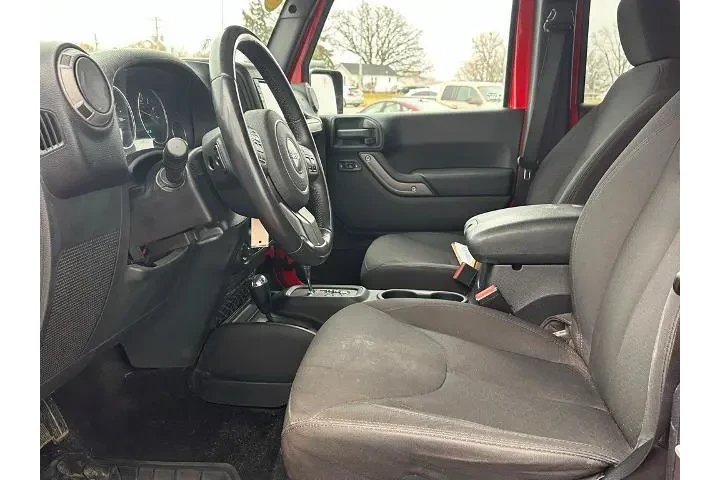 $17328 : Jeep Wrangler Unlimited 2015 image 9