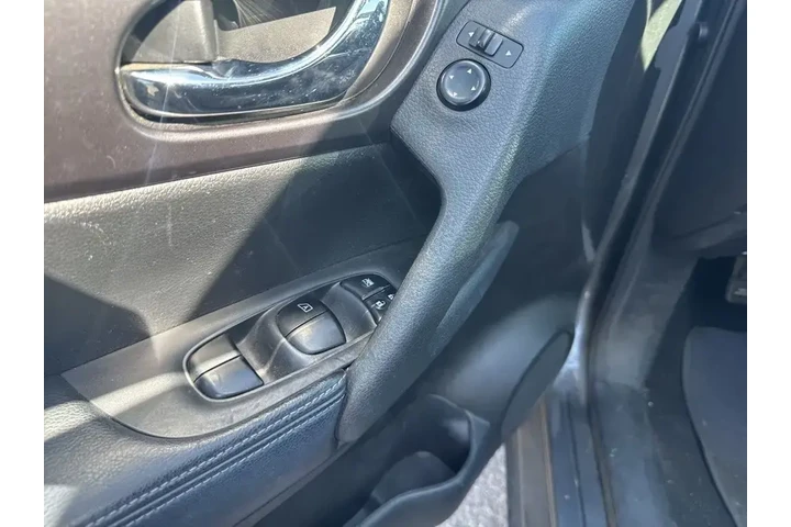 $14308 : Nissan Rogue 2016 S 4dr Cros image 5