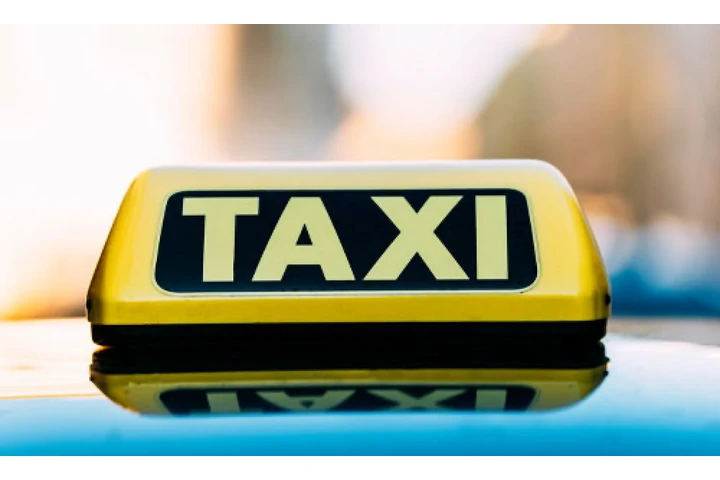 Taxi Urbana L.A. image 3