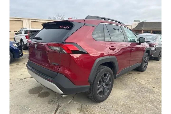 $32425 : Toyota RAV4 2024 AWD Adventu image 2