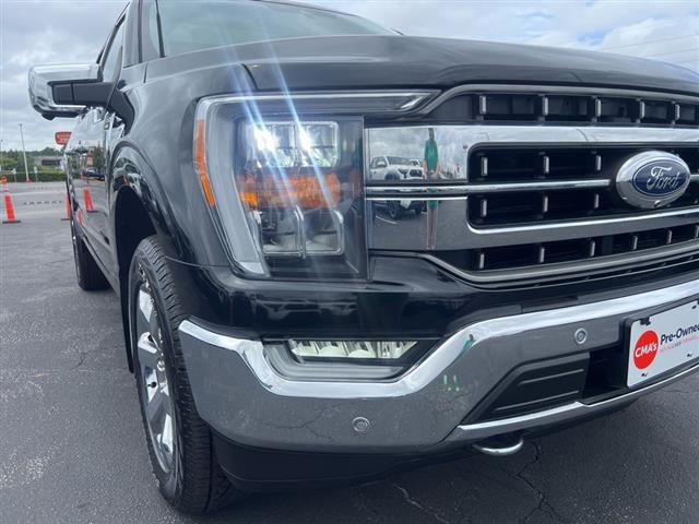 $49474 : PRE-OWNED 2021 FORD F-150 LAR image 10