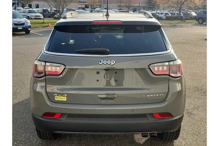 $17779 : Jeep Compass 2021 4x4 Limite image 4