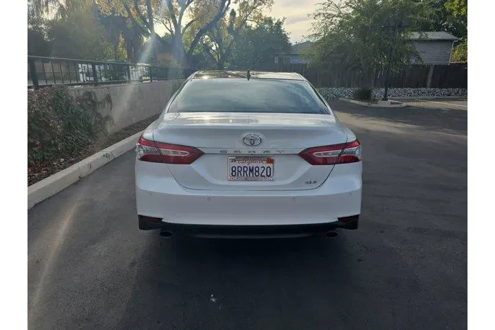 $27995 : Toyota Camry 2020 XLE V6 4dr image 4