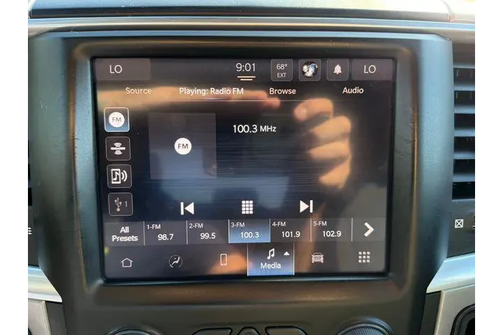 $25900 : Ram 1500 Classic 2022 4x4 SL image 5