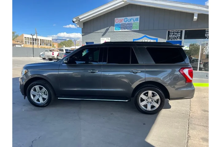 2019 Expedition XLT 2WD image 8