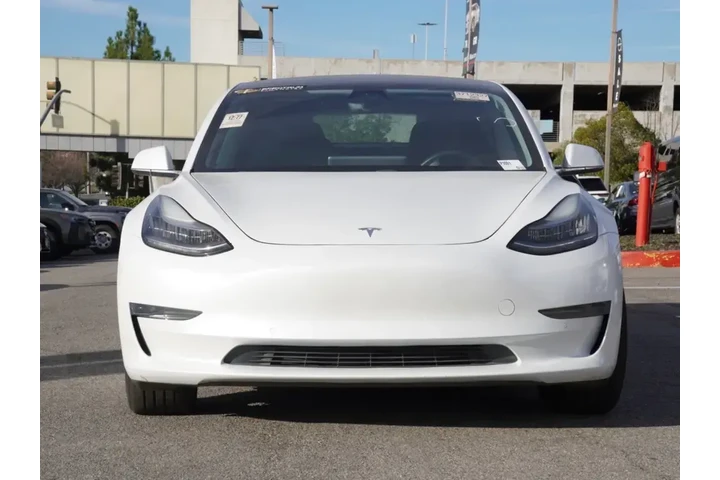 $15943 : Tesla Model 3 2019 Mid Range image 6