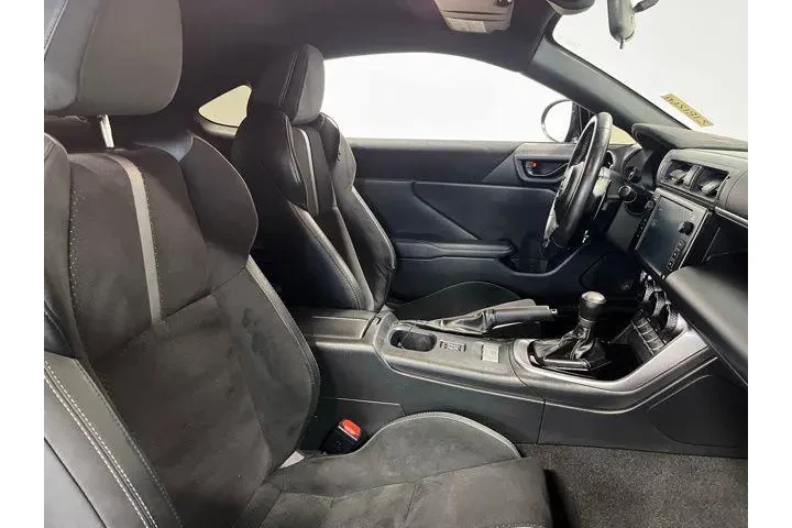 $30940 : Toyota GR86 2023 Premium 2dr image 10