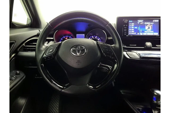 $17998 : Toyota C-HR 2018 XLE 4dr Cro image 10